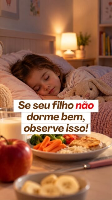🌙 Seu filho demora para pegar no sono, acorda várias vezes durante a noite ou parece não descansar bem?

Quando isso acontece, é natural começar olhando para a rotina noturna. Horário, telas, ambiente, quantidade de sono…

Mas existe outra parte do dia que também merece atenção: a alimentação.

O que essa criança come ao longo do dia? Como são as refeições? Como é o jantar? Há consumo frequente de refrigerantes, chocolate ou outras fontes de cafeína? A rotina alimentar está minimamente organizada?

Sono e alimentação podem estar relacionados, e essa relação não significa que um alimento isolado seja responsável por uma noite ruim.

É sobre olhar para o contexto da criança como um todo. 🌿

Por isso, quando uma mãe me conta que o filho não está dormindo bem, eu não quero saber apenas o que acontece quando ele coloca a cabeça no travesseiro.

Eu quero entender como foi o dia dele também.

💬 Como anda o sono do seu filho?

#NutriçãoInfantil #SonoInfantil #AlimentaçãoInfantil #Maternidade #SaúdeInfantil